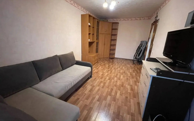 Na Suzdalskom Prospekte 21 Flat