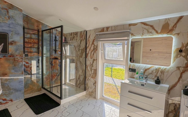 Частный дом в посёлке Запорожском