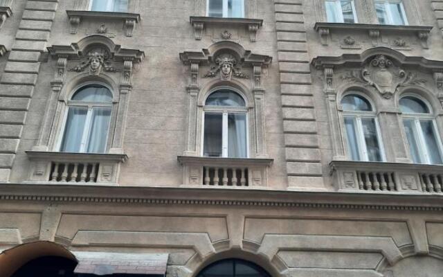 Аngel Basilica Apartments