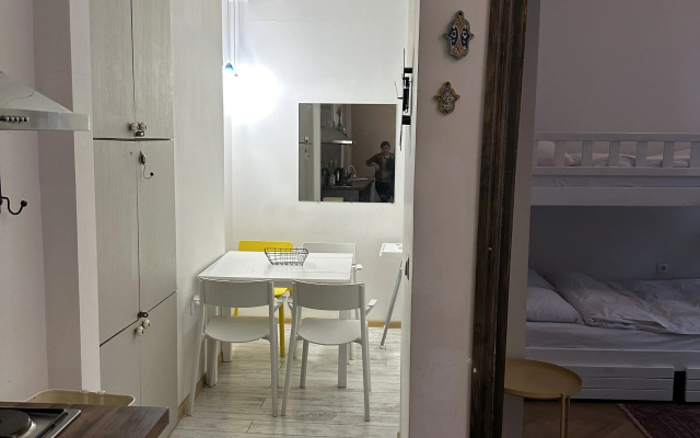 Апартаменты Абанотубани