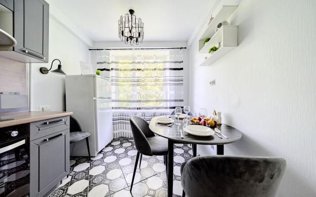 Uyutnay odnokomnatnay  u metro Akademicheskaya Flat