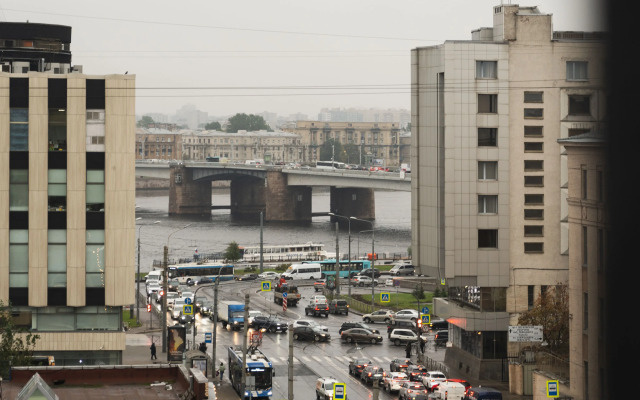 Na Staronevskom Prospekte Apartments