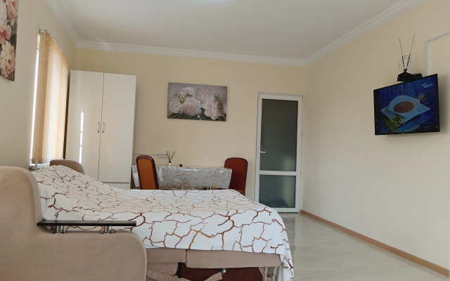 S Vidom Na Gorod Flat