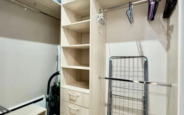 Na Tavricheskoy 7k2 Flat