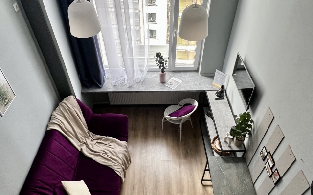 U Metro Nagornaya Flat