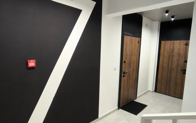 Апартаменты Новые уютные Клен в доме бизнес-класса с охраной