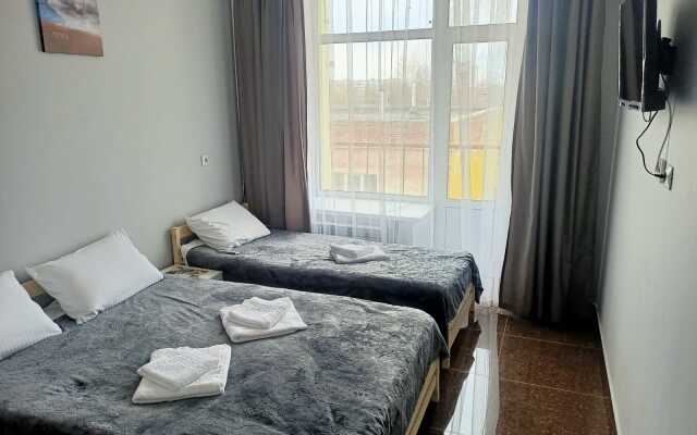 Отель на радужной