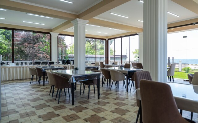 Grace Faors Hotel