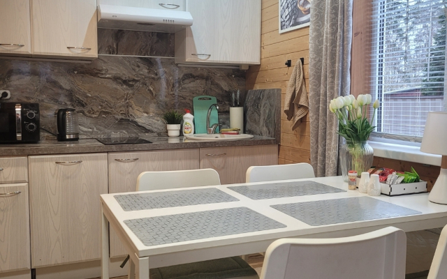 Частный дом Уютный дом с иллюминацией и зоной отдыха