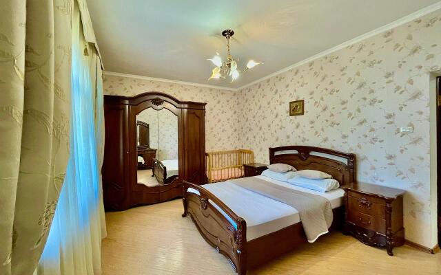 Частный дом в переулке Буачидзе 2