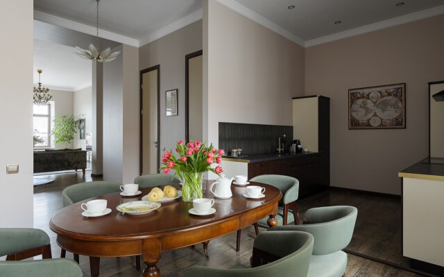 Апартаменты от Minin 270 кв.м. с видом на Неву, террасой и бильярдом