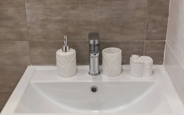 4.16 Studio Adler Centre Flat