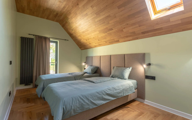 Частный дом просторный у моря Мечниково