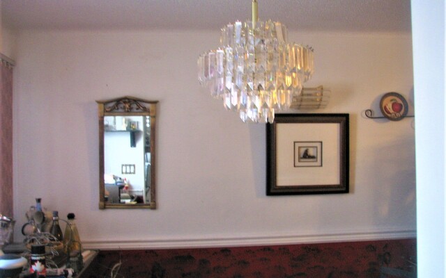 Bob Cinciruk Mini-Hotel