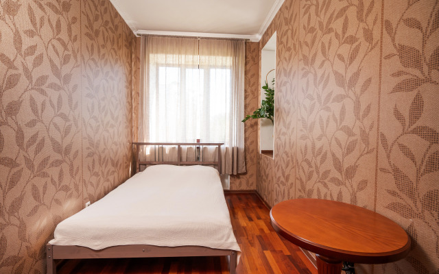 Grushewuy Sad Guest House