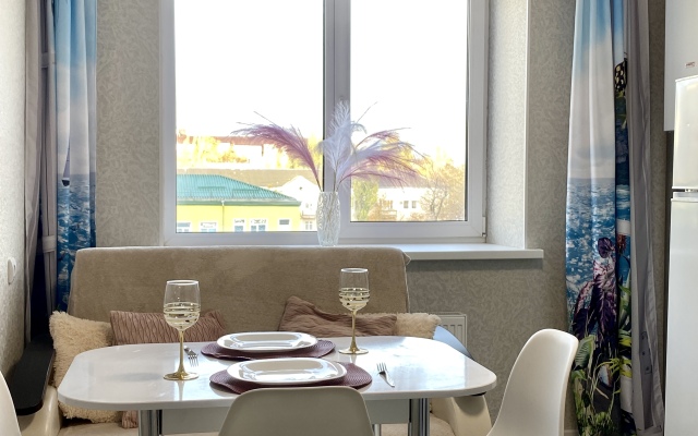 Uyutnye S Dizaynerskim Remontom Apartments