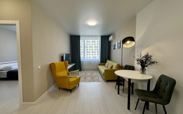 Semeynie Odnokomnatnyie Apartment