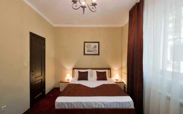 Отель ROMANOVPALM Hotel