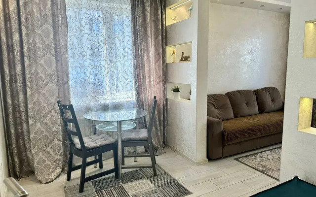 Na Rossiyskoy 43/1 Flat