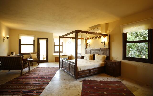 Mandarin & Mango Boutique Hotel