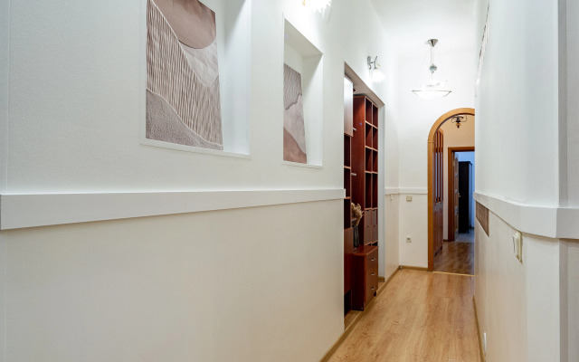 Апартаменты 3 спальни 2 санузла Грибоедов 10 гостей