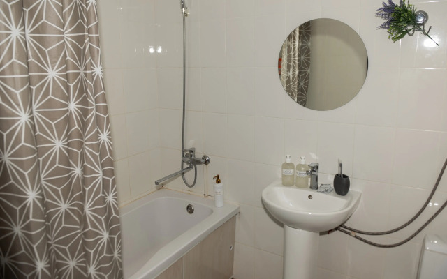 Квартира на 5-й просеке, 123