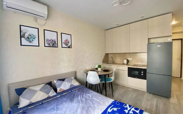 Na Pervoy Linii Morya Flat