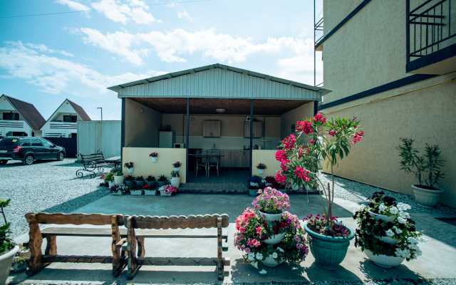 Mari Guest house