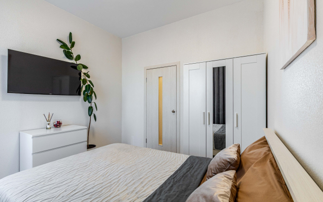 Апартаменты комфортные с панорамным видом на центр города с 33 этажа