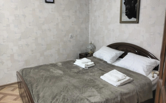 Квартира 44 Параллель