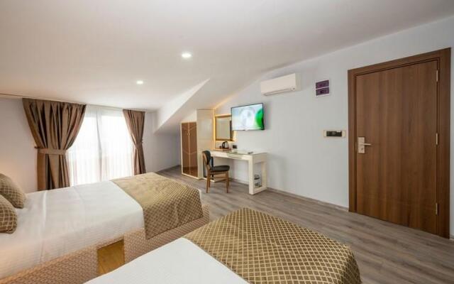 Luxury Airport Hotel by Zazzoni