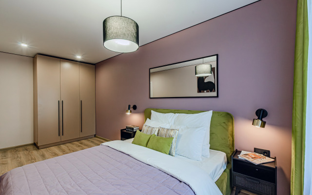 2 Kom S Dizaynerskim Remontom V Tsentre Flat