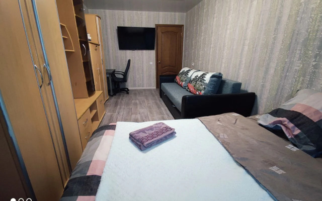 Квартира Аллея Труда 16 с Балконом