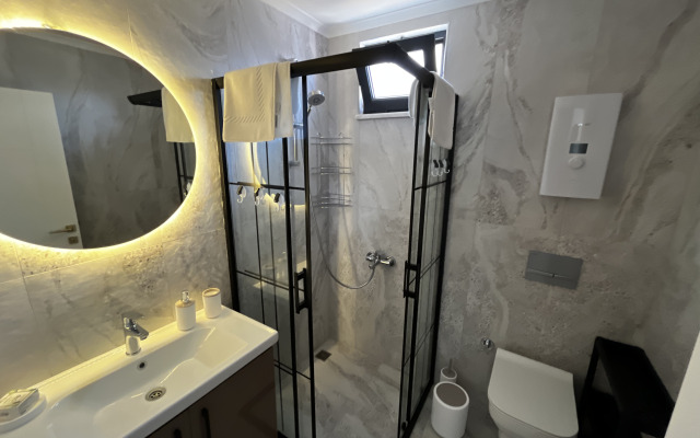 New Apartment By Cleopatra Apartments