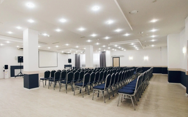 Отель Амакс Сафар