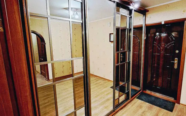 Kvartira Radom s Olimpijskim Parkom i Ledovoj arenoj po ul. Micurinskoj