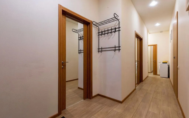 Sovremennaya Kvartira V Tsentre Goroda Flat