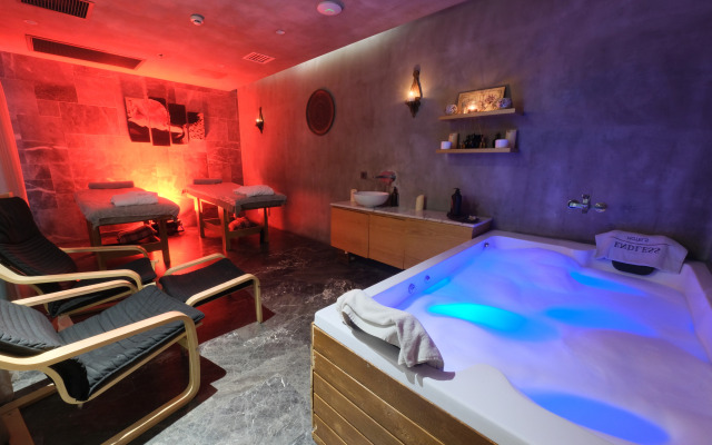Endless Art Hotel