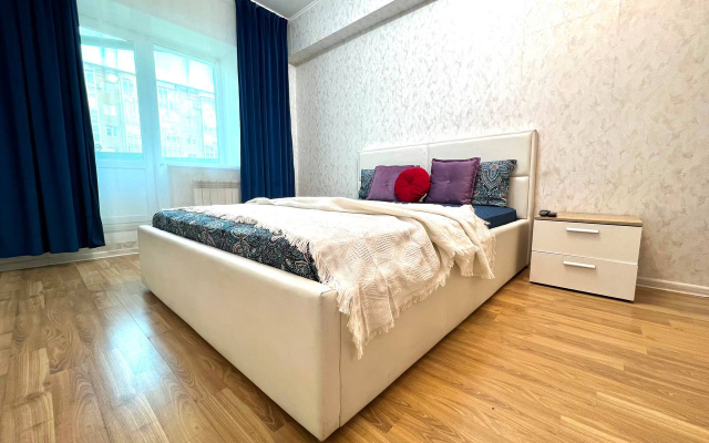 Yevrodvushka na Zhd vokzale Smolina 81 na 6 etazhe Flat