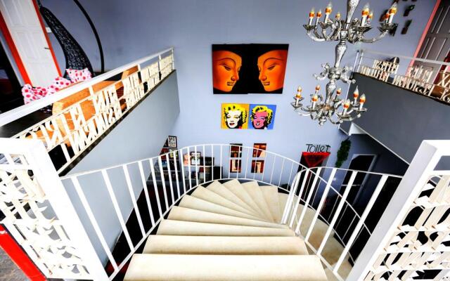 White Rabbit Hostel Siem Reap
