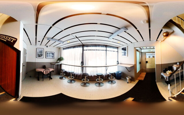 Art  Juna Hotel