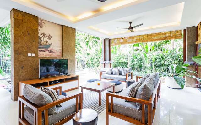 Вилла Kubu Luxury Seminyak Private Mansion