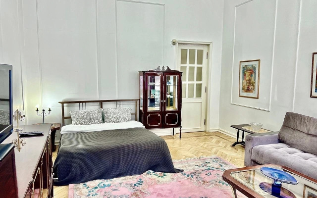 Апартаменты SpbStay с двумя спальнями на Рубинштейна 3