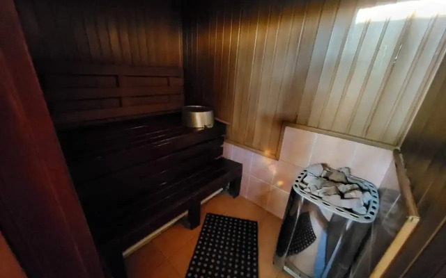 DeLyuks Mini-Hotel