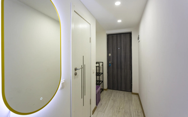 Na Opticheskom Proyezde 1 (2) Flat