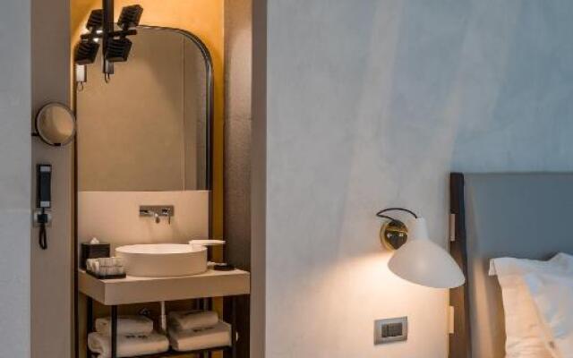 Monograph Hotel (by Travel Agency)