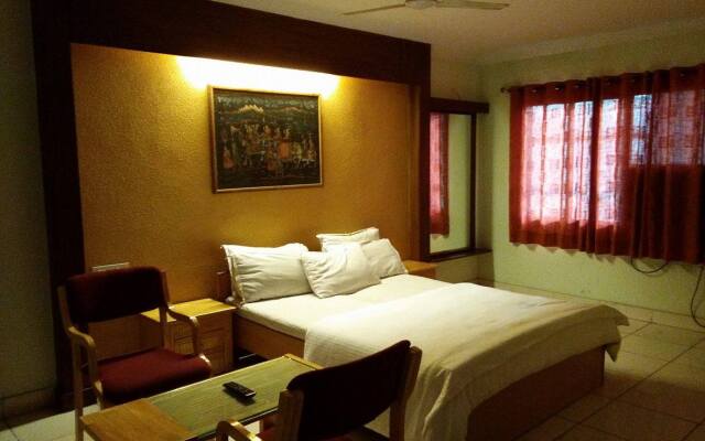 KP Suites Hotel