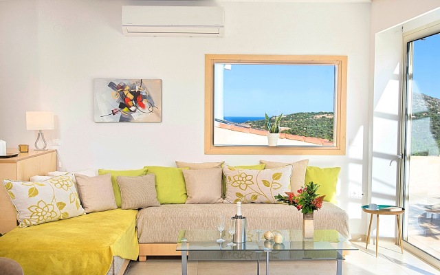 Villa Canes Heated Pool