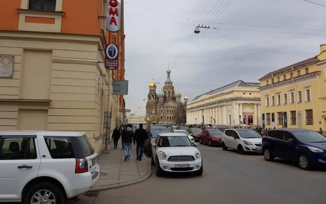 Квартира Malaya Konushennaya 12