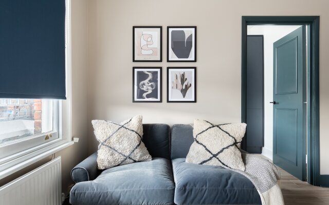 The Battersea Retreat - Modern & Bright 1BDR Apartment with Balcony